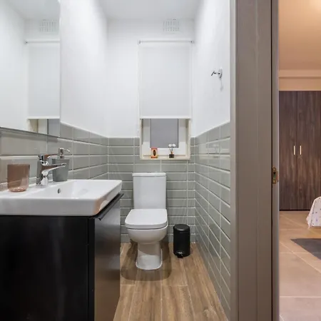 Marina Di Valletta View * Pietà