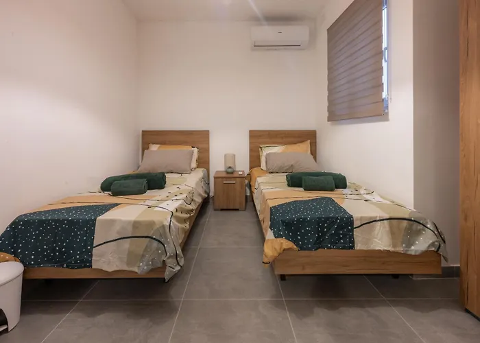 Marina Di Valletta View Pieta