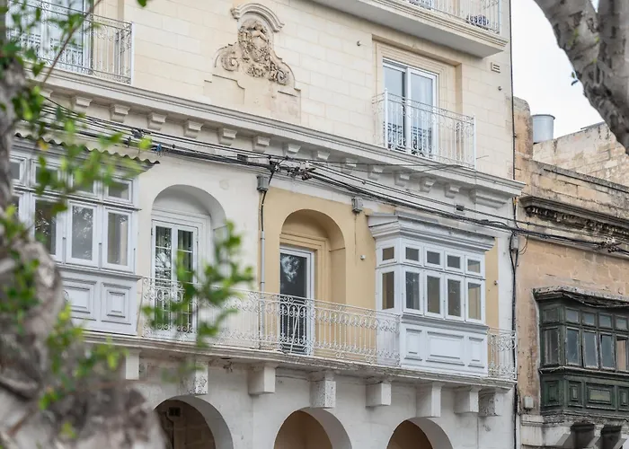 Marina Di Valletta View * Pieta